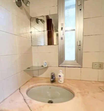 Via Meucci Appartement Milaan